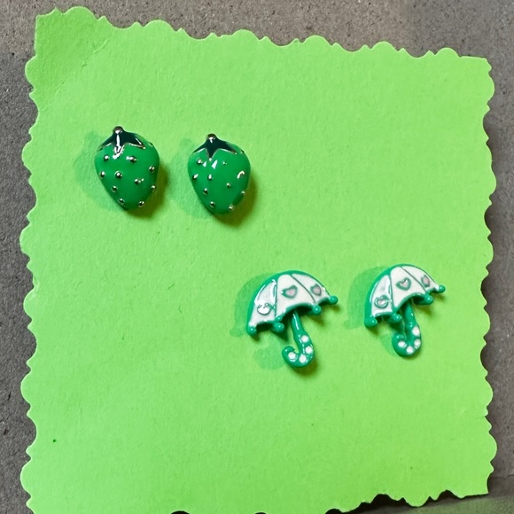 Strawberry Picking / Mothers Day April May earrings - small studs berry umbrella - Picture 5 of 11